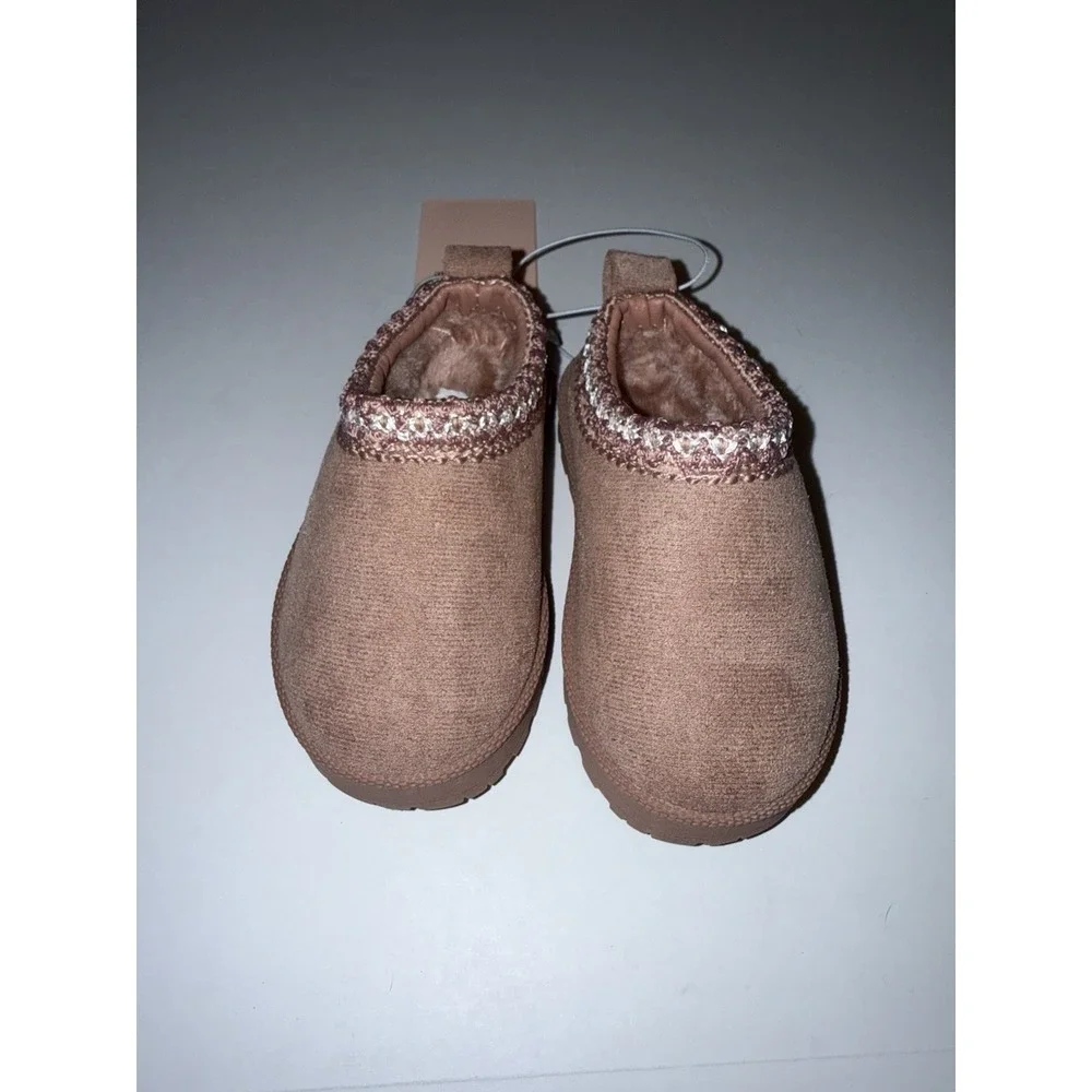 Olivia & Kate Girls Slippers Size 5 Pink Faux Fur Cozy Slip On NEW